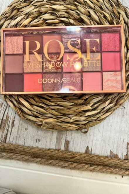 SOMBRA DE OJOS ROSE EYESHADOW PALETTE